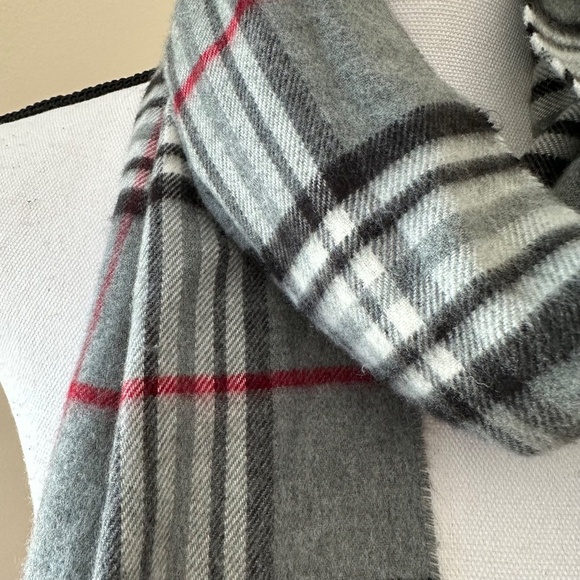 *BLACK BROWN 1826* Gray x Black Red Plaid Fashion Tassel Scarf - Picture 4 of 5